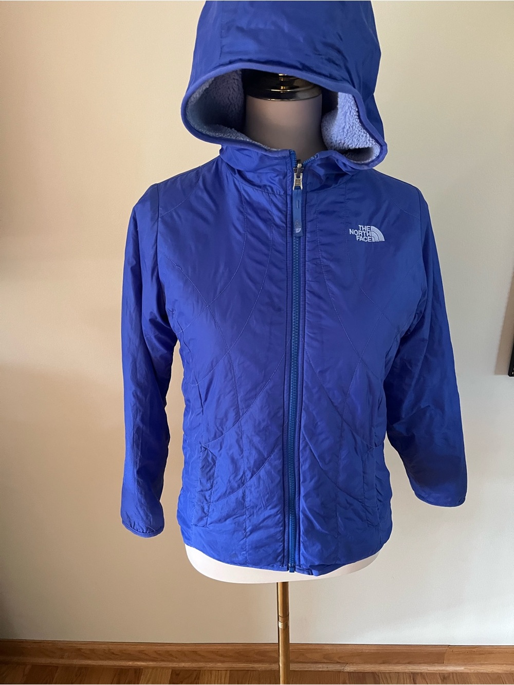 The North Face reversible youth large (14/16) blue jacket